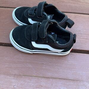 Toddler Black Vans size 7 New!